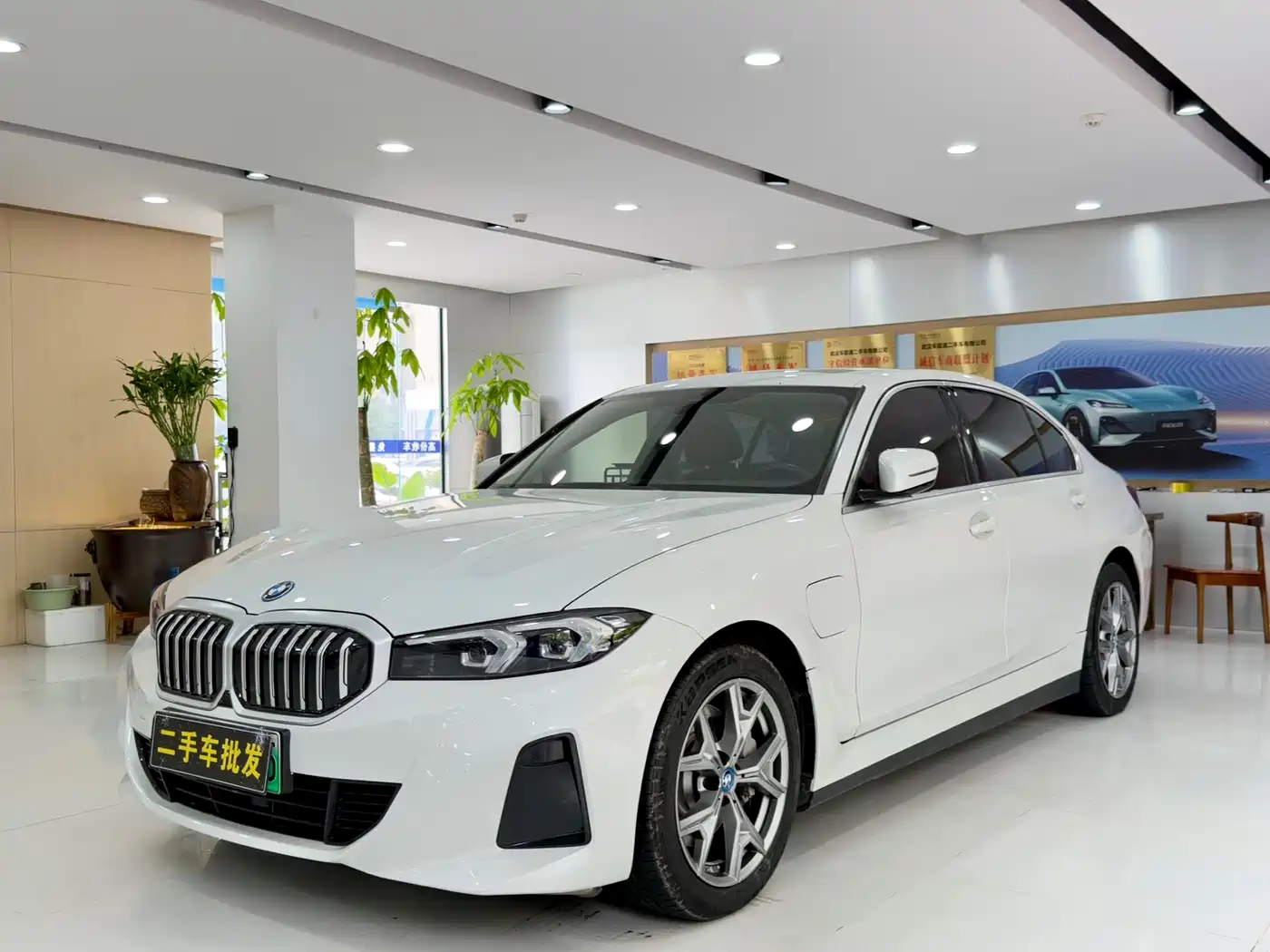 BMW i3 2022 eDrive 35 L
