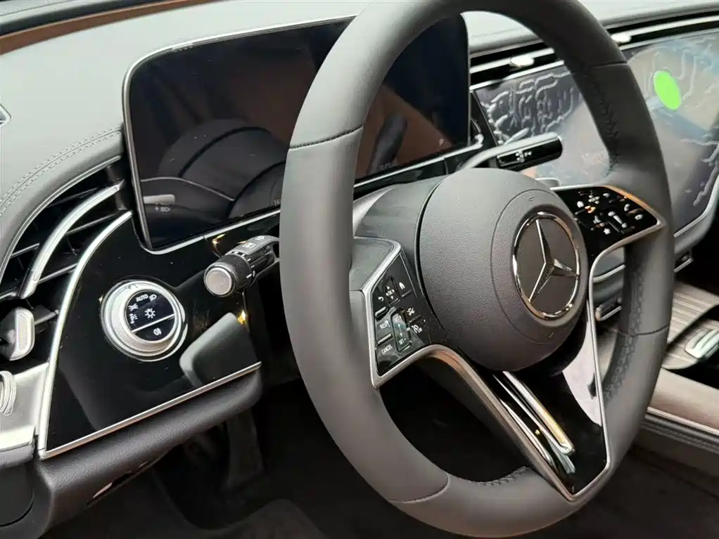 Mercedes-Benz E-Class 2026 E 300 L Luxury фото 23