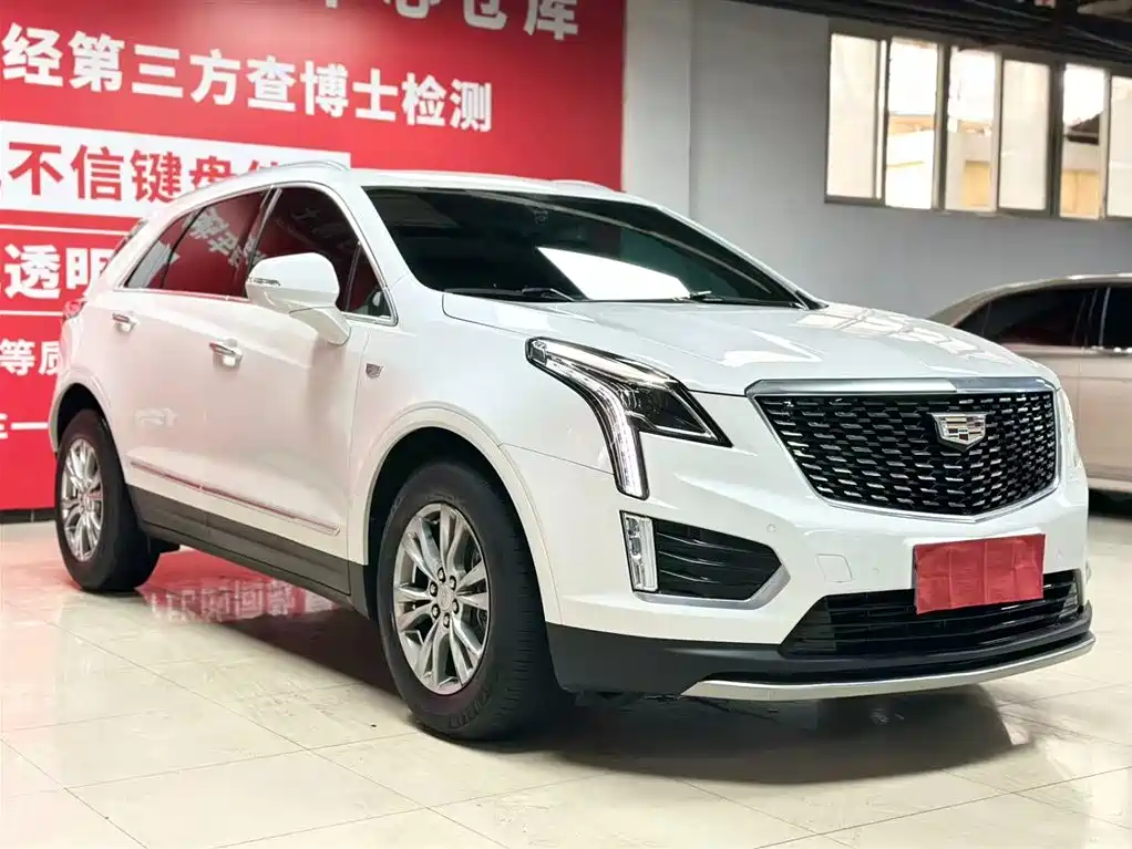 CADILLAC XT5