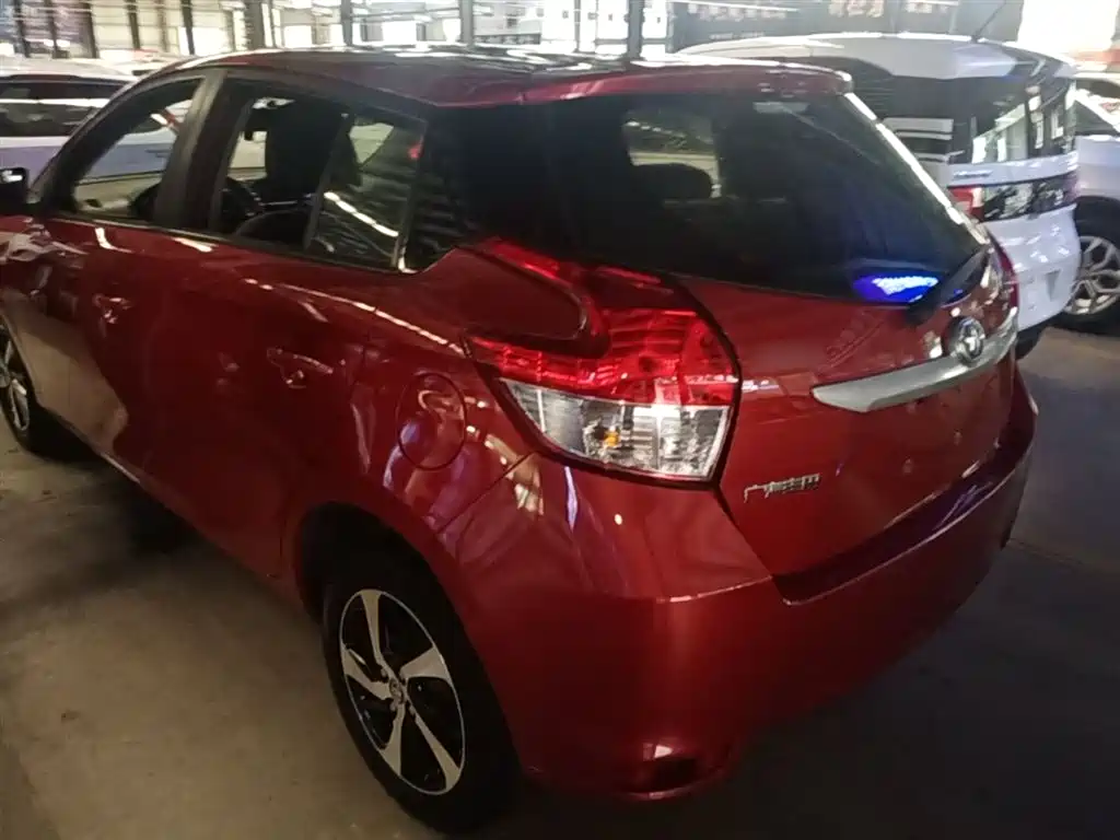 Toyota YARiS L Zhi Xuan 2015 1.5E Auto Charming Edition фото 5