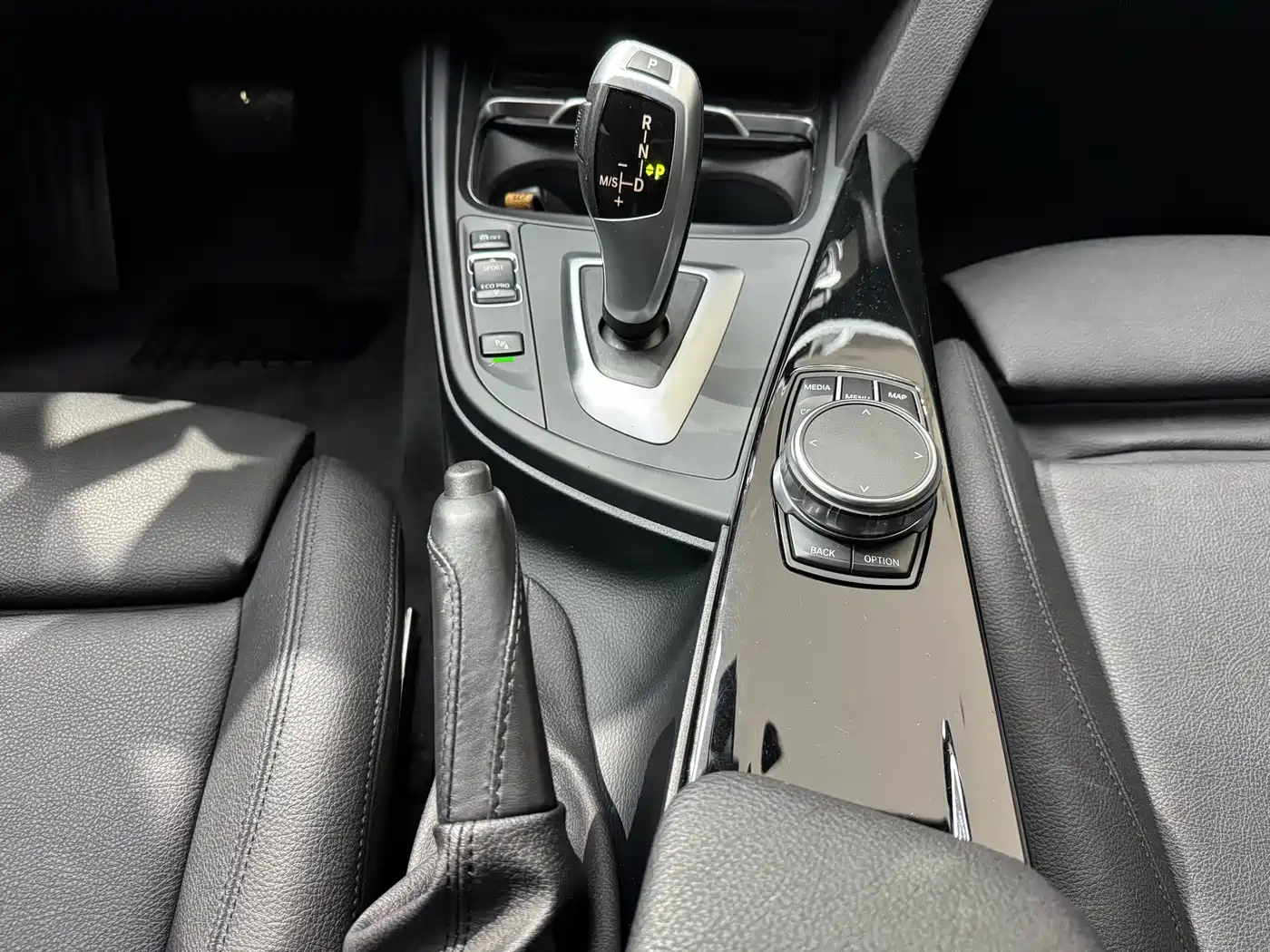 BMW 3 Series GT 2019 320i M Sport Package фото 23