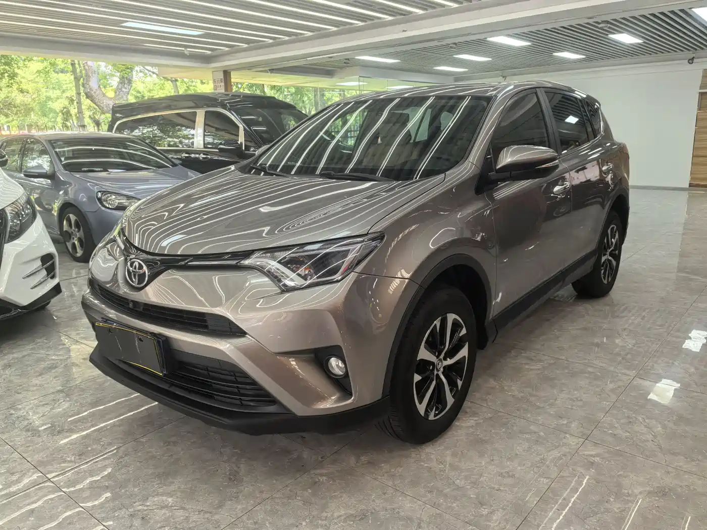 Toyota RAV4 Rongfang 2016 2.0L CVT 2WD Trend (China V)