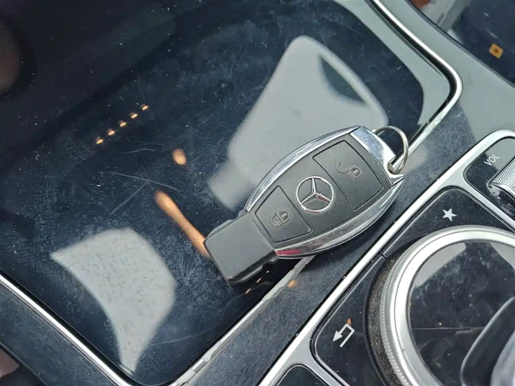 Mercedes-Benz GLC 2018 GLC 200 4MATIC фото 17