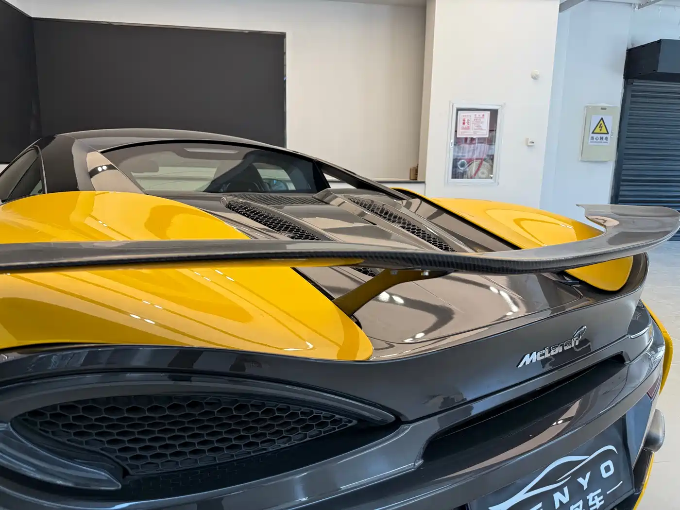McLaren 570 2015 570S 3.8T Coupe фото 16