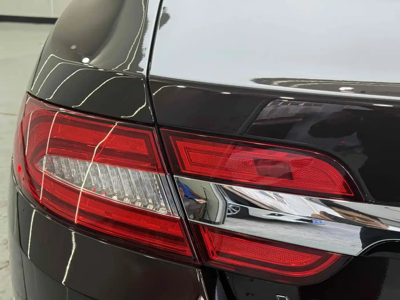 Jaguar XF 2014 2014 XF 2.0T Luxury Edition