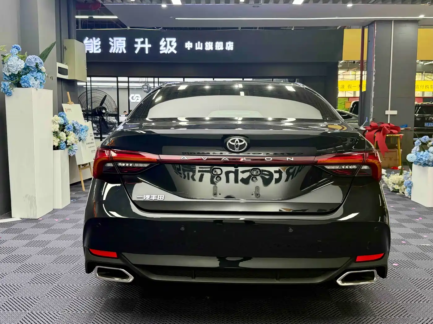Toyota Avalon 2022 2.0L Luxury Edition фото 13