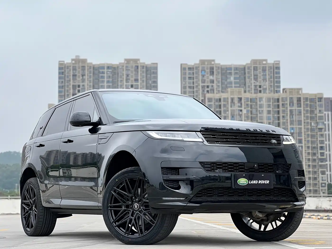 Land Rover Range Rover Sport 2023 400PS Dynamic SE фото 3