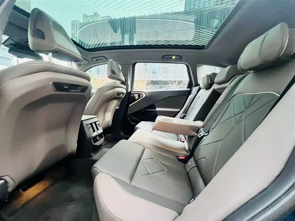 BMW X3 2025 xDrive30L Premium M Sport Package фото 19