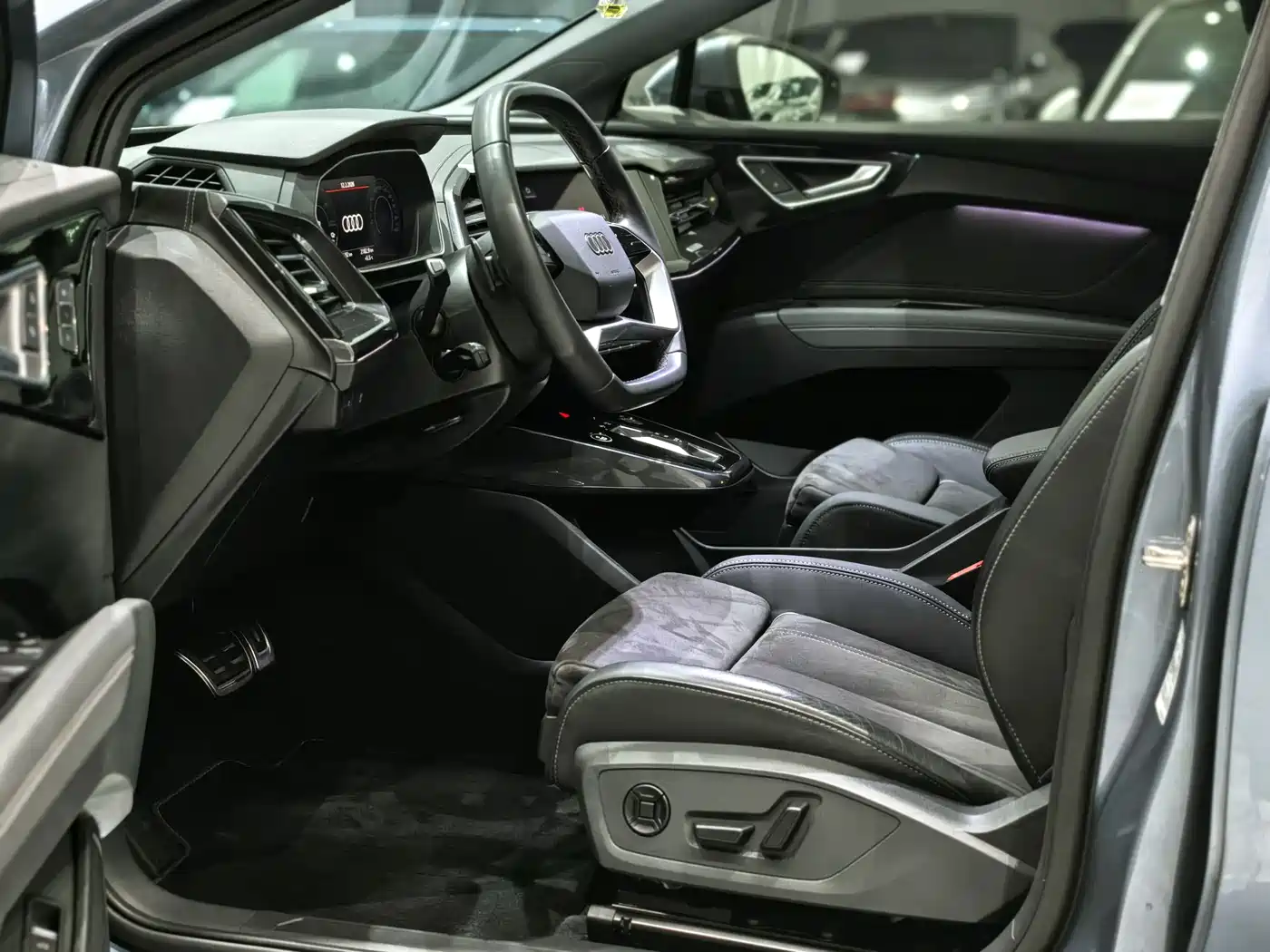 Audi Q4 e-tron 2023 40 e-tron Innovation Edition фото 7