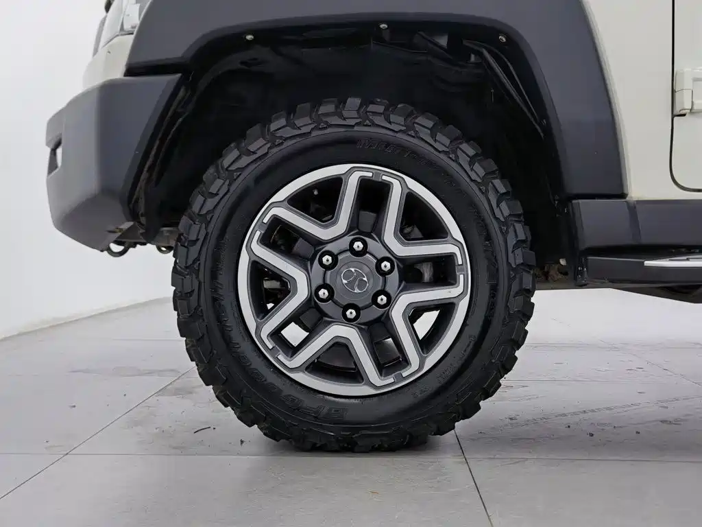 BAIC ORV Beijing Offroad BJ40 2017 2016 Model 40L 2.3T Automatic 4WD Exclusive