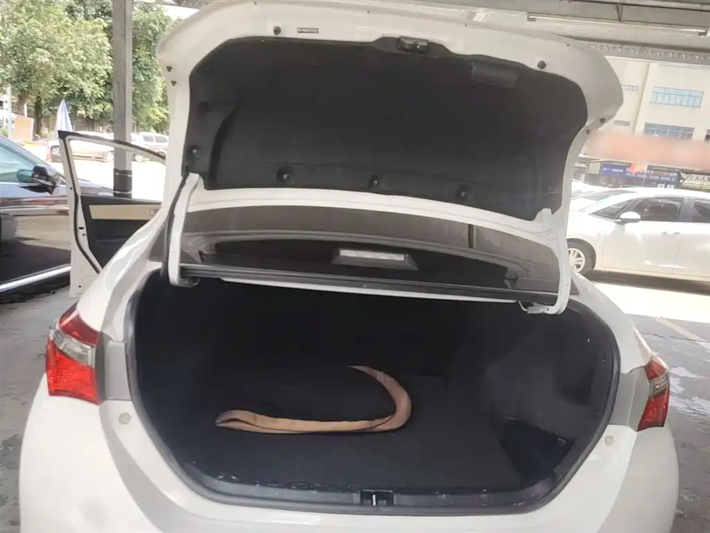 Toyota Corolla 2017 Facelift 1.2T S-CVT GL-i фото 19