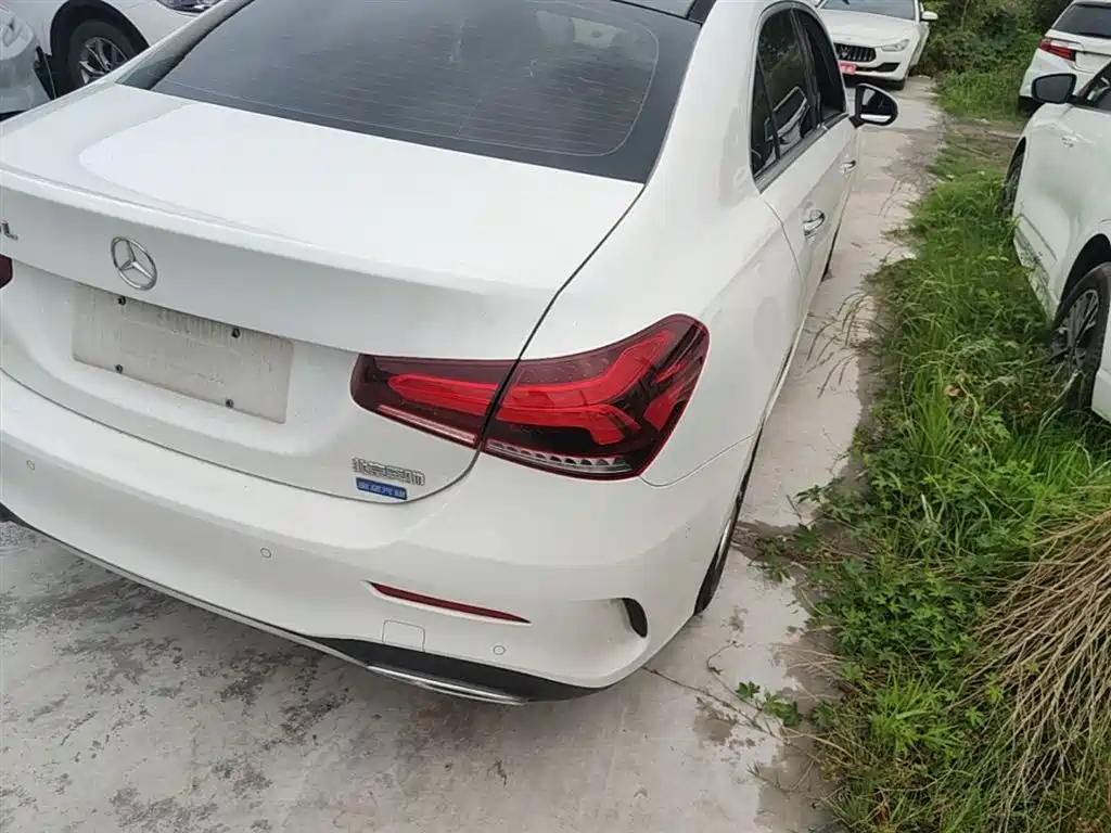 Mercedes-Benz A-Class 2020 Facelift A 200 L Sport Sedan Dynamic фото 8