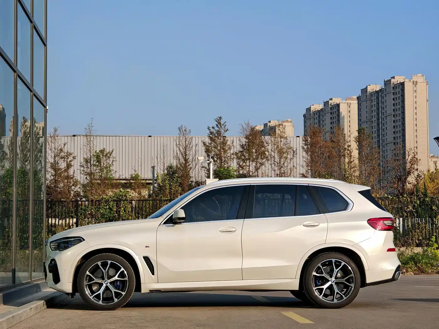 BMW X5 (Import) 2019 xDrive40i Exclusive M Sport Package фото 4
