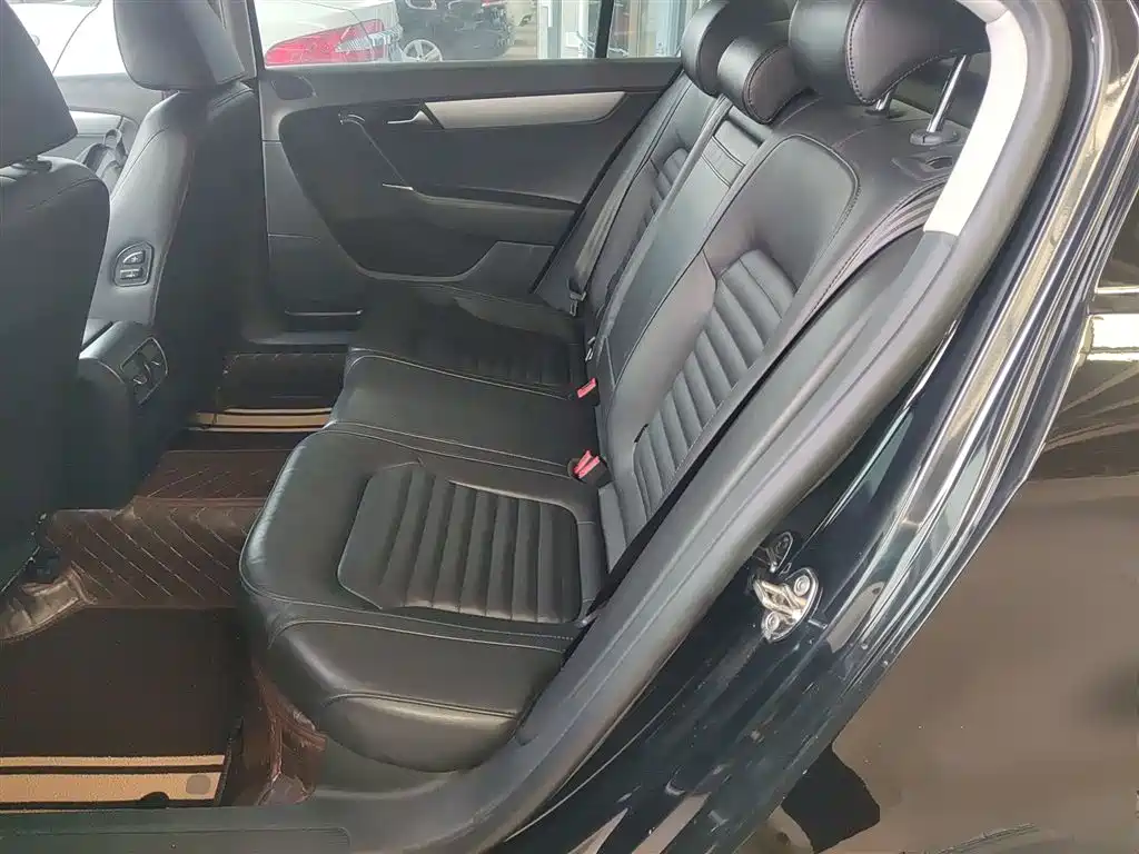 Volkswagen Magotan 2015 1.8TSI Leading фото 17