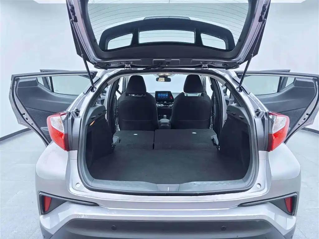 Toyota IZOA 2021 2.0L Yixing Edition фото 18