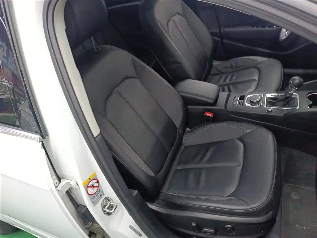 Audi A3 2016 Sportback 35 TFSI Style фото 25