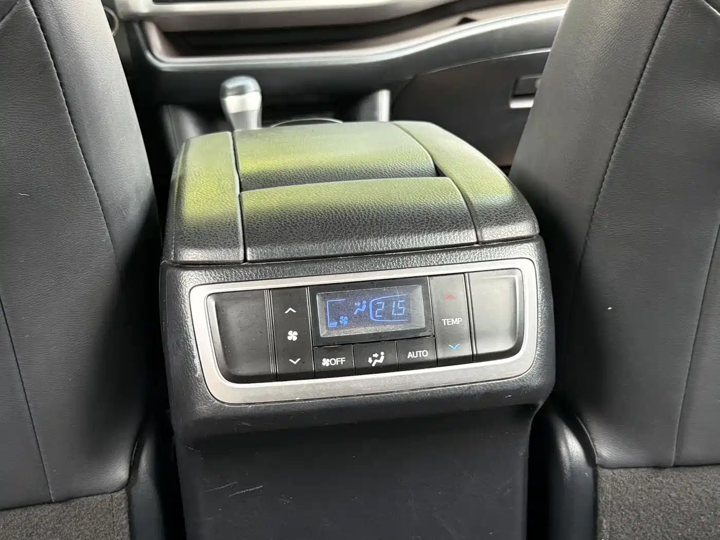 Toyota Highlander 2021 2.0T AWD Luxury 7-Seater фото 10