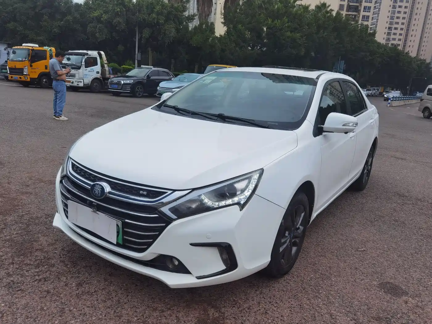 BYD Qin New Energy 2017 1.5T Premium Model