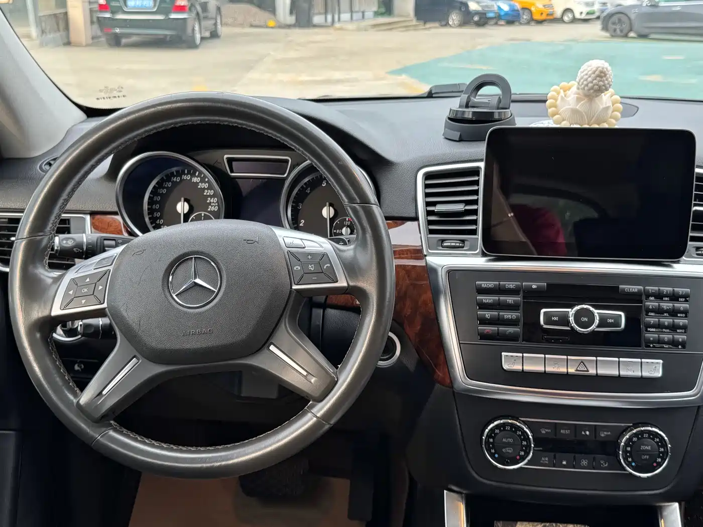 Mercedes-Benz M-Class 2012 Model ML 350 Luxury фото 20