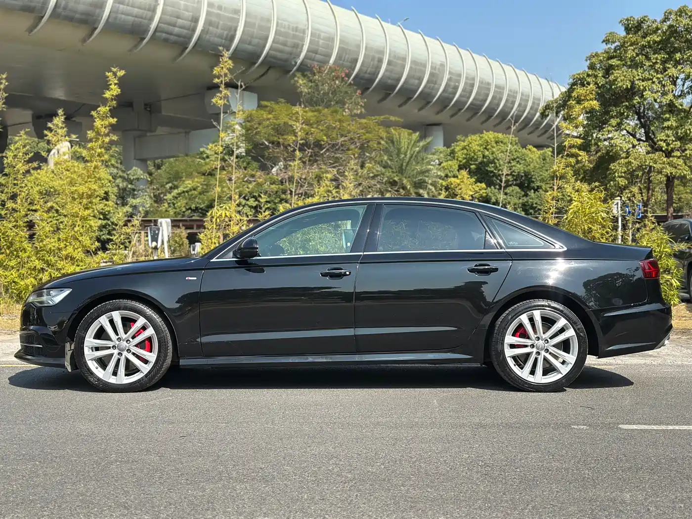 Audi A6L 2018 30th Anniversary 45 TFSI quattro Sport фото 7