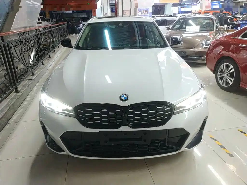 BMW 3 Series 2023 325Li M Sport Black Night Package фото 3