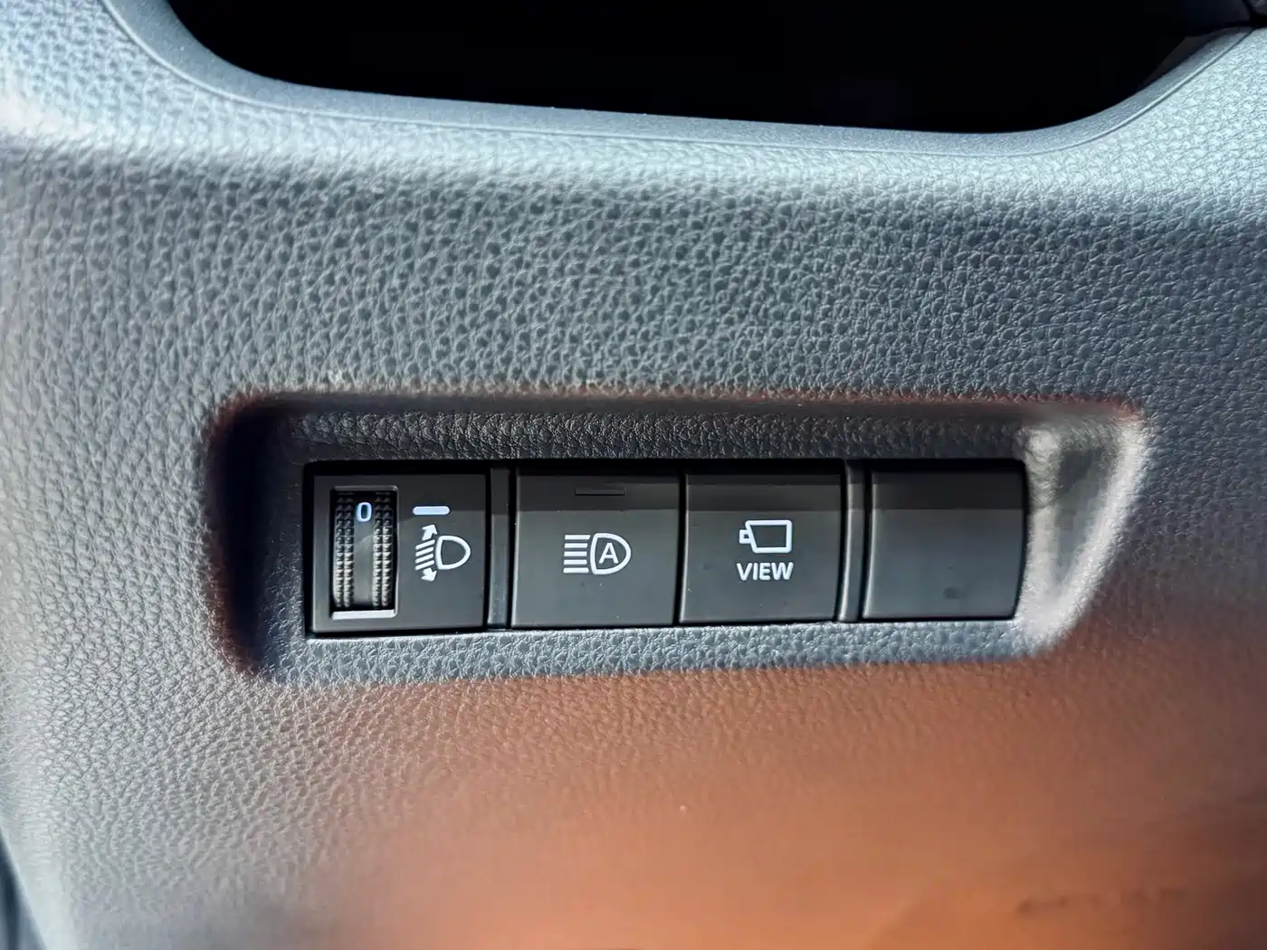 Toyota RAV4 Rongfang 2022 2.0L CVT 2WD Trend Plus Edition фото 12