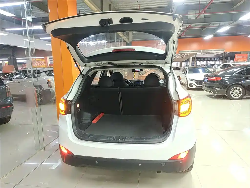 Hyundai Beijing Hyundai ix35 2015 2.0L Automatic 2WD Smart Type China IV фото 19