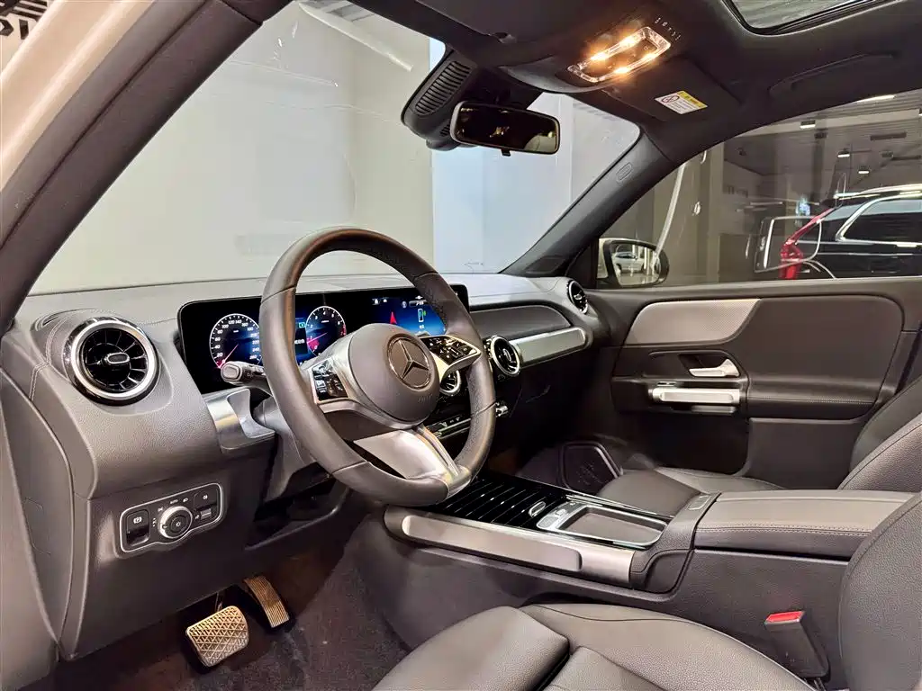 Mercedes-Benz GLB 2025 Model GLB 200 Dynamic Edition фото 26