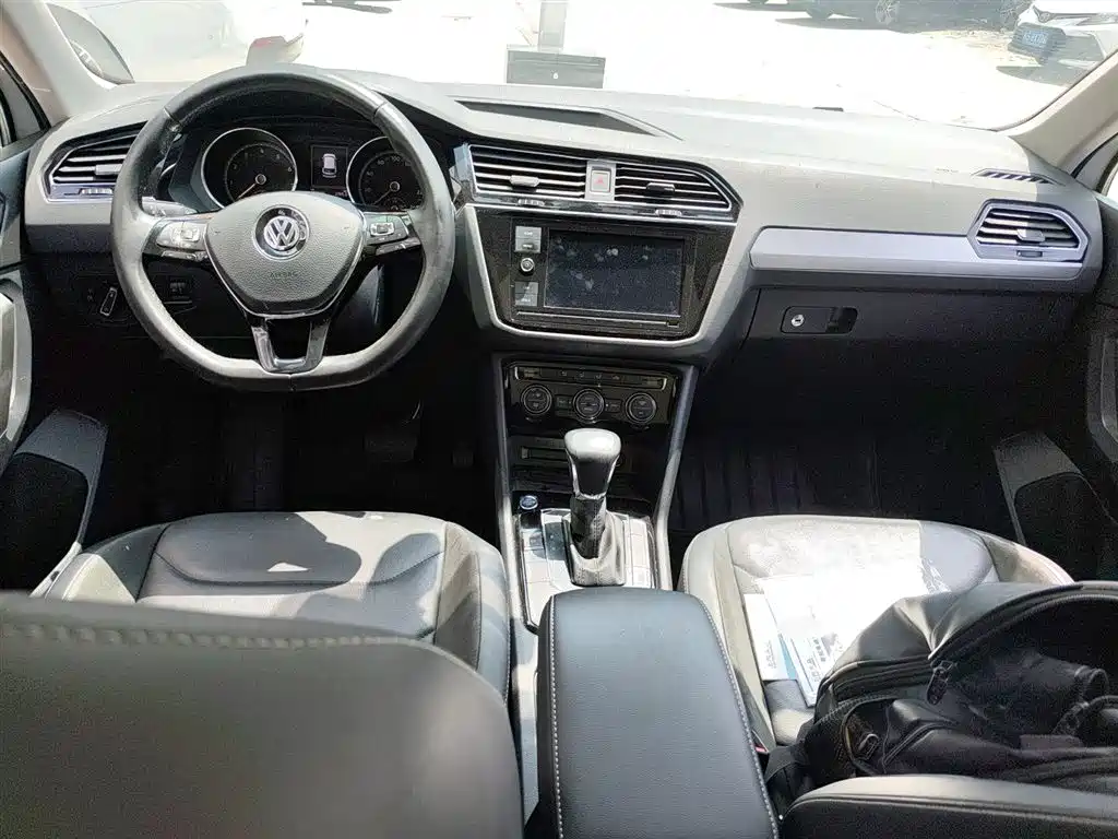 Volkswagen Tiguan L 2019 330TSI Auto 2WD Panorama Comfort Edition China V фото 10