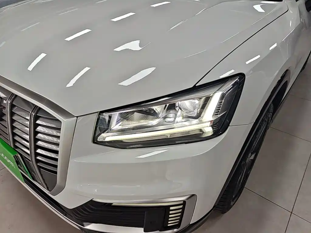 Фото 24 - Audi Q2L e-tron