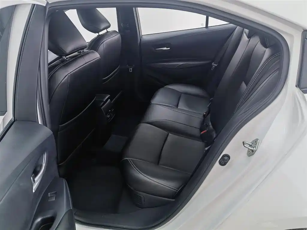Toyota Corolla 2023 1.8L Smart Hybrid Dual Engine Pioneer Edition фото 15