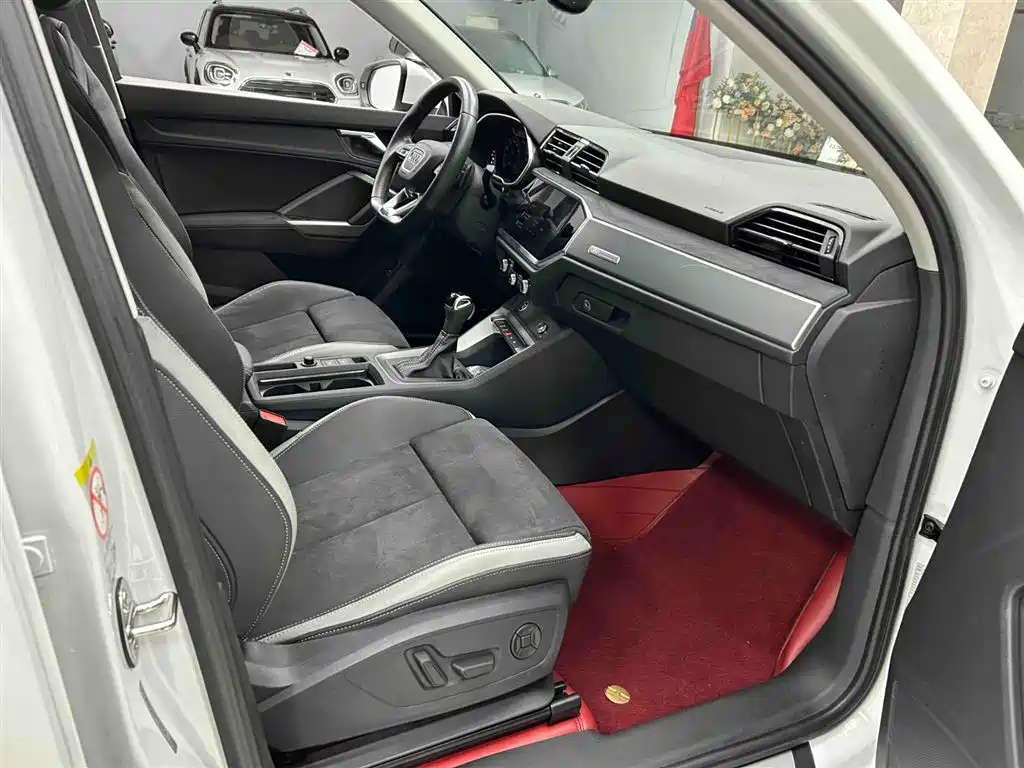 Audi Q3 2022 35 TFSI Fashion Dynamic фото 13
