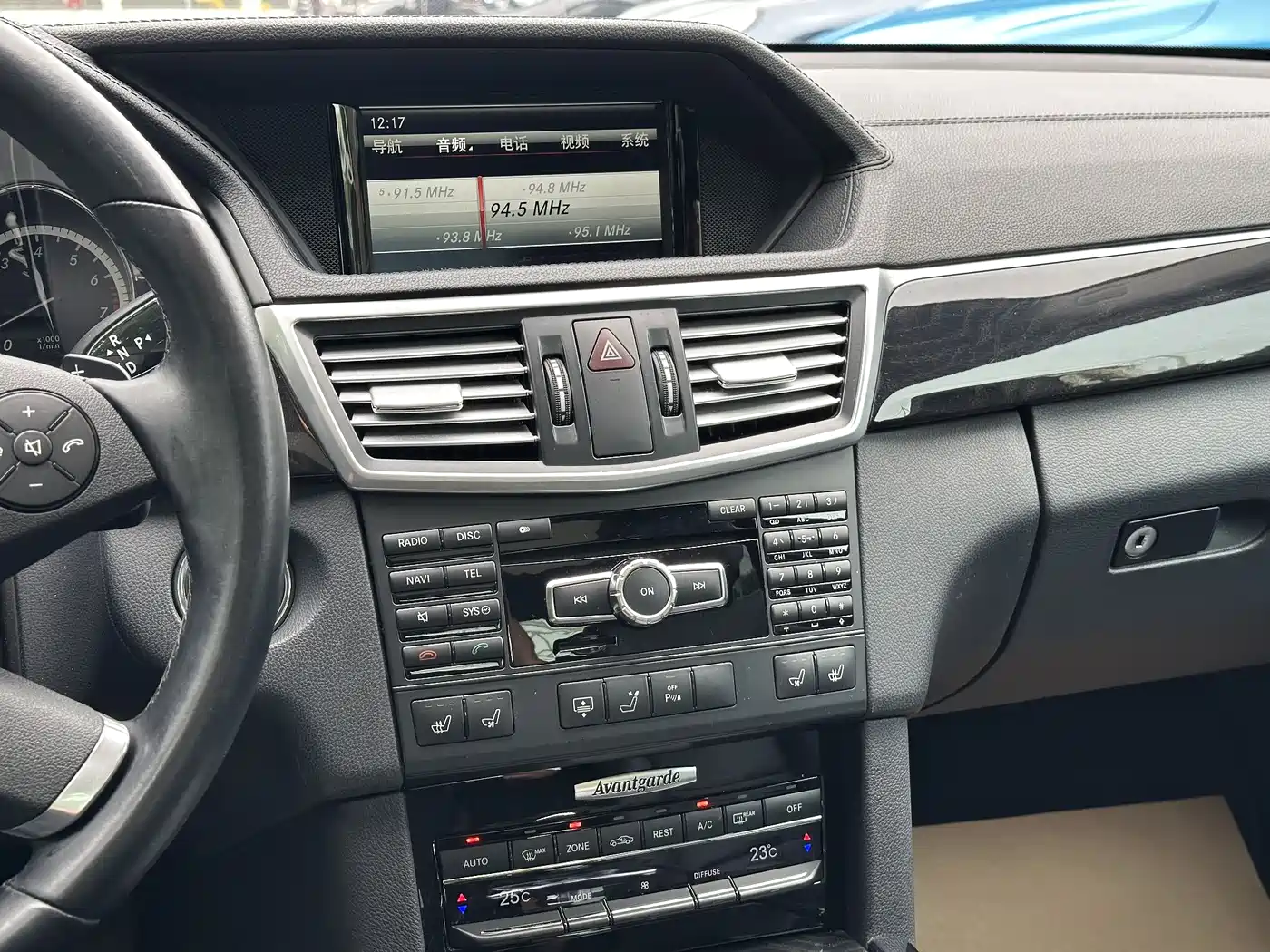 Mercedes-Benz E-Class 2013 E 300 L Fashion Luxury фото 17