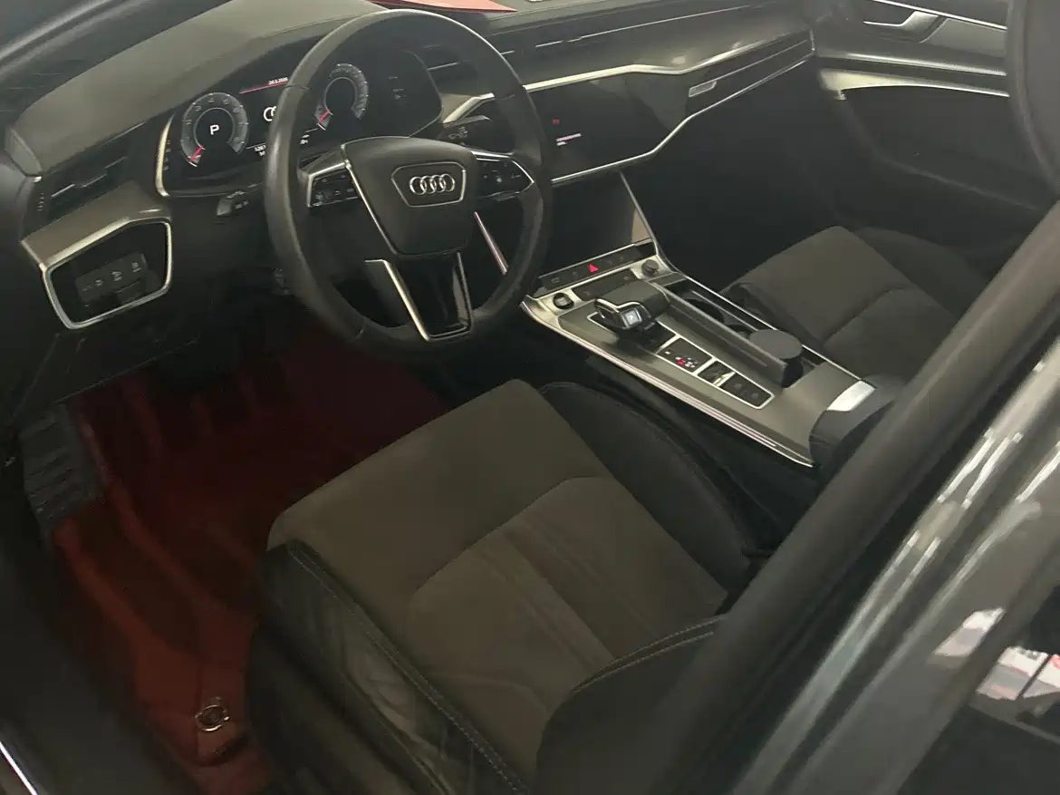 Audi A6L 2021 40 TFSI Luxury Sport фото 5