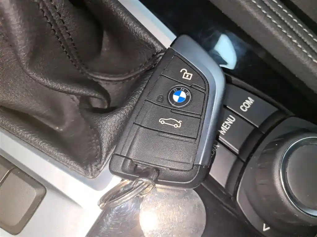BMW 1 Series 2018 118i Sport Edition фото 9