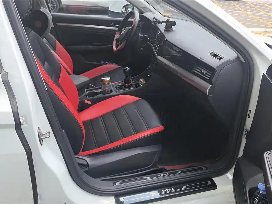 Volkswagen Bora 2020 1.5L Manual Fashion фото 8