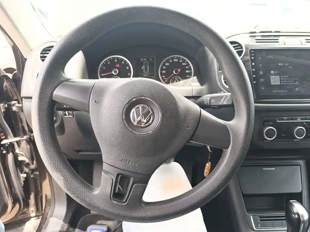 Volkswagen Tiguan 2015 1.8TSI Automatic 2WD Trendline фото 11