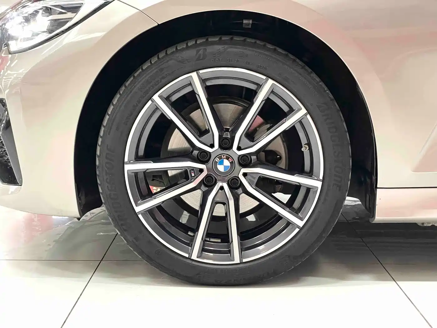 BMW 3 Series 2022 320Li M Sport Package фото 10