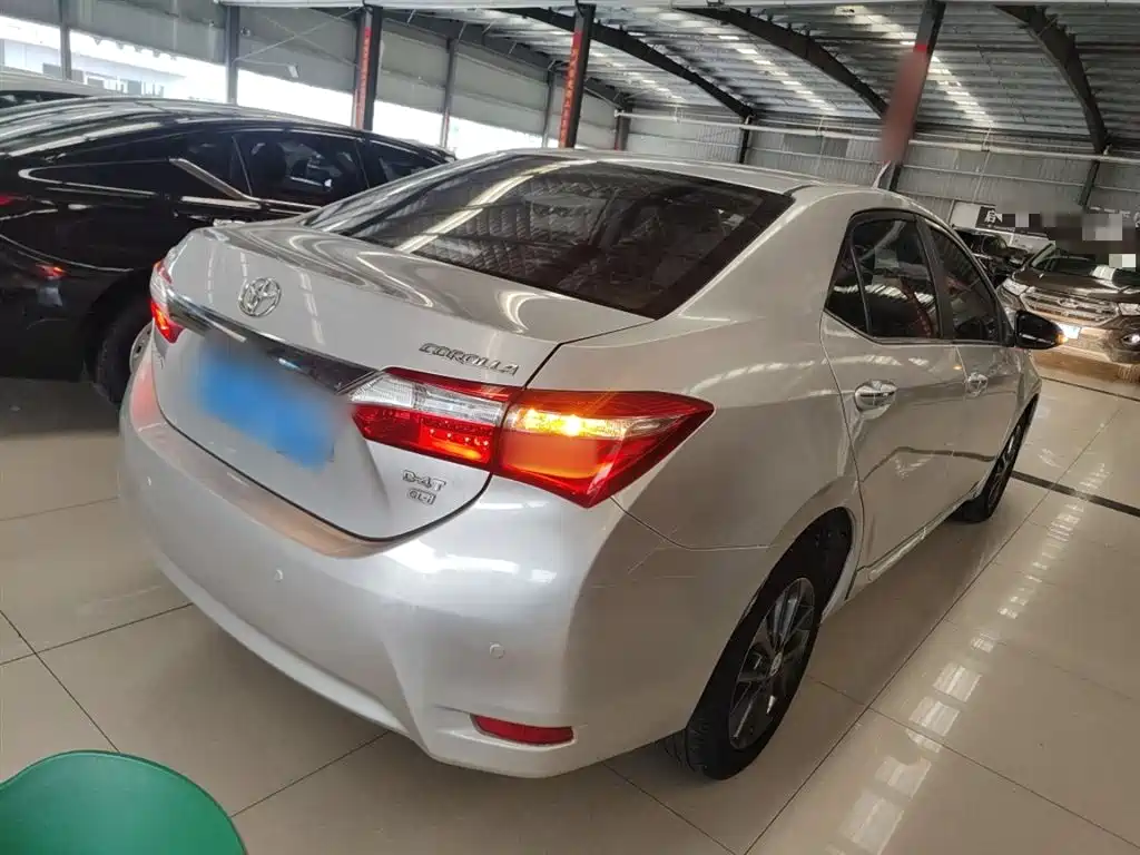 Toyota Corolla 2017 Model 1.2T CVT GL-i Leather Edition фото 7