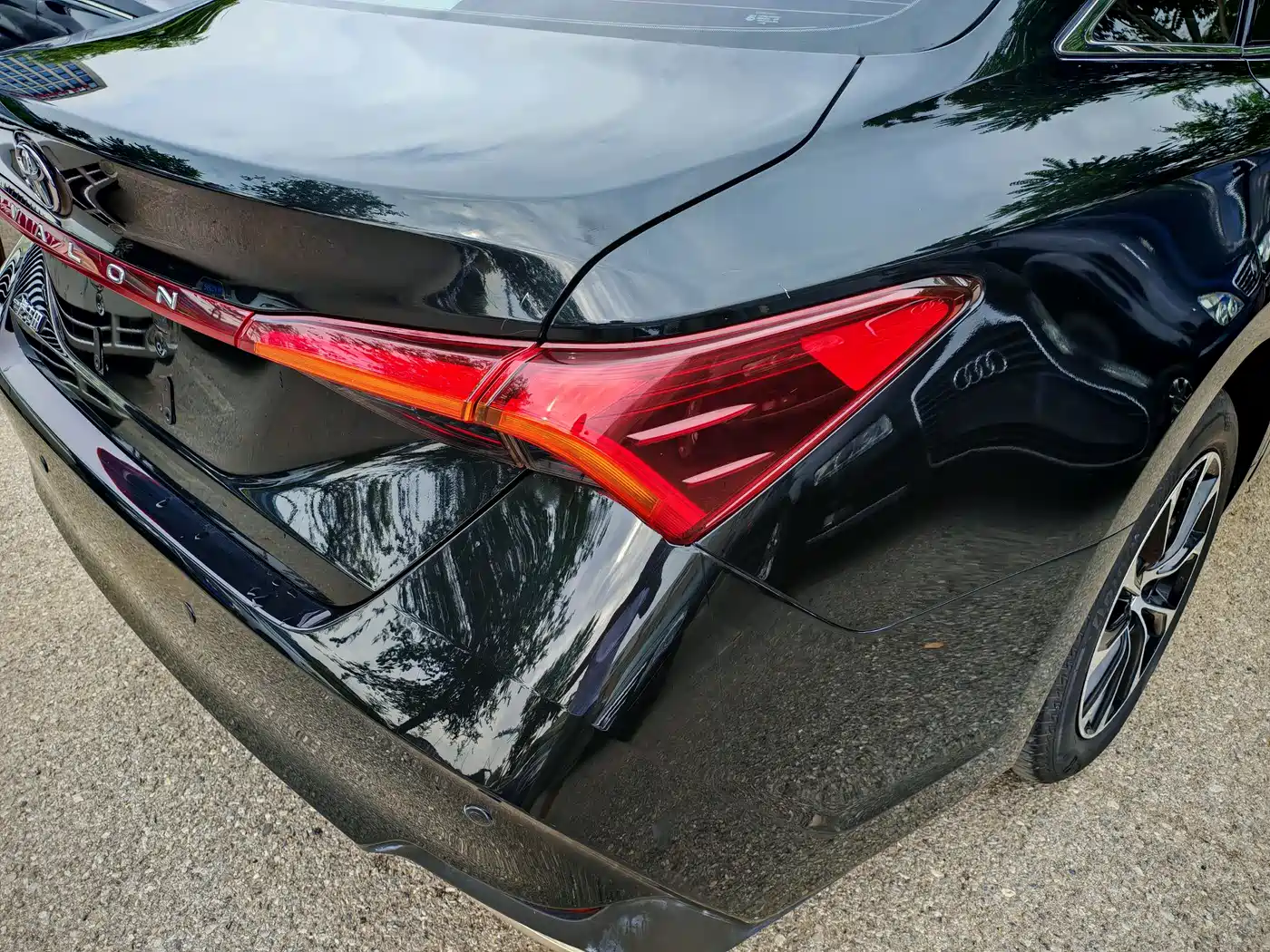 Toyota Avalon 2023 2.0L Luxury Edition фото 7