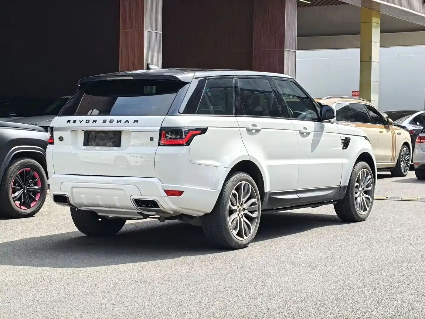 Land Rover Range Rover Sport 2017 3.0 SC V6 HSE DYNAMIC фото 6