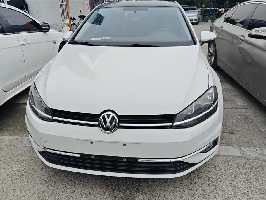 Volkswagen Golf 2018 230TSI Automatic Comfort фото 2