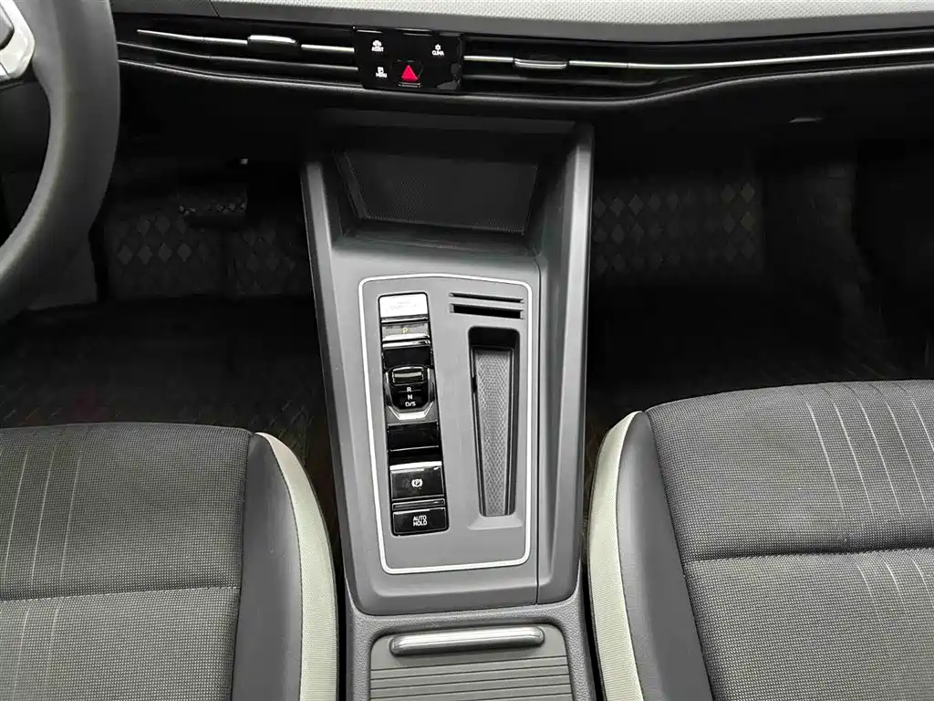 Volkswagen Golf 2023 280TSI DSG Pro фото 5