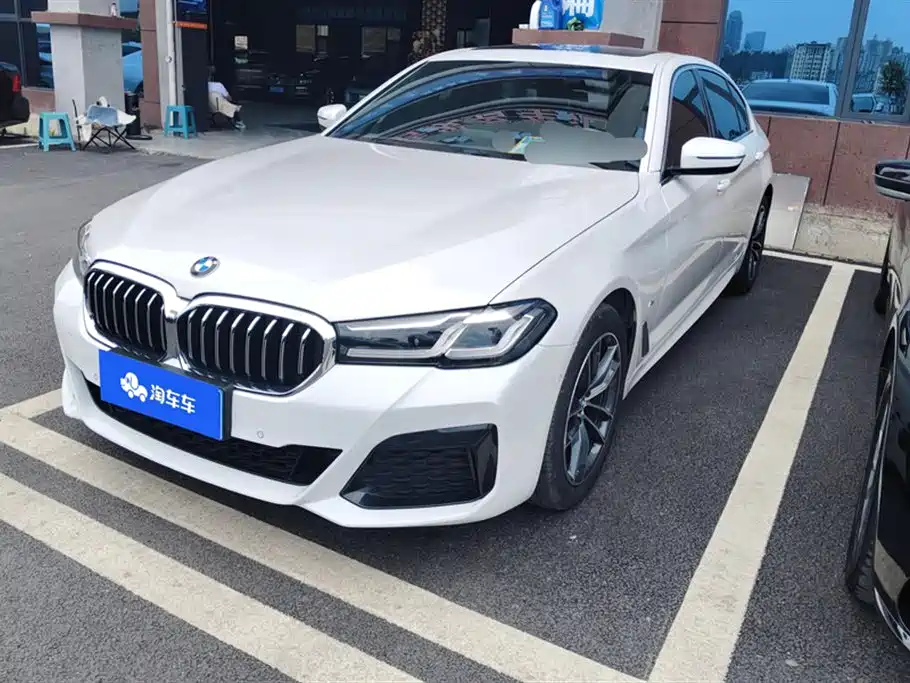 BMW 5-SERIES