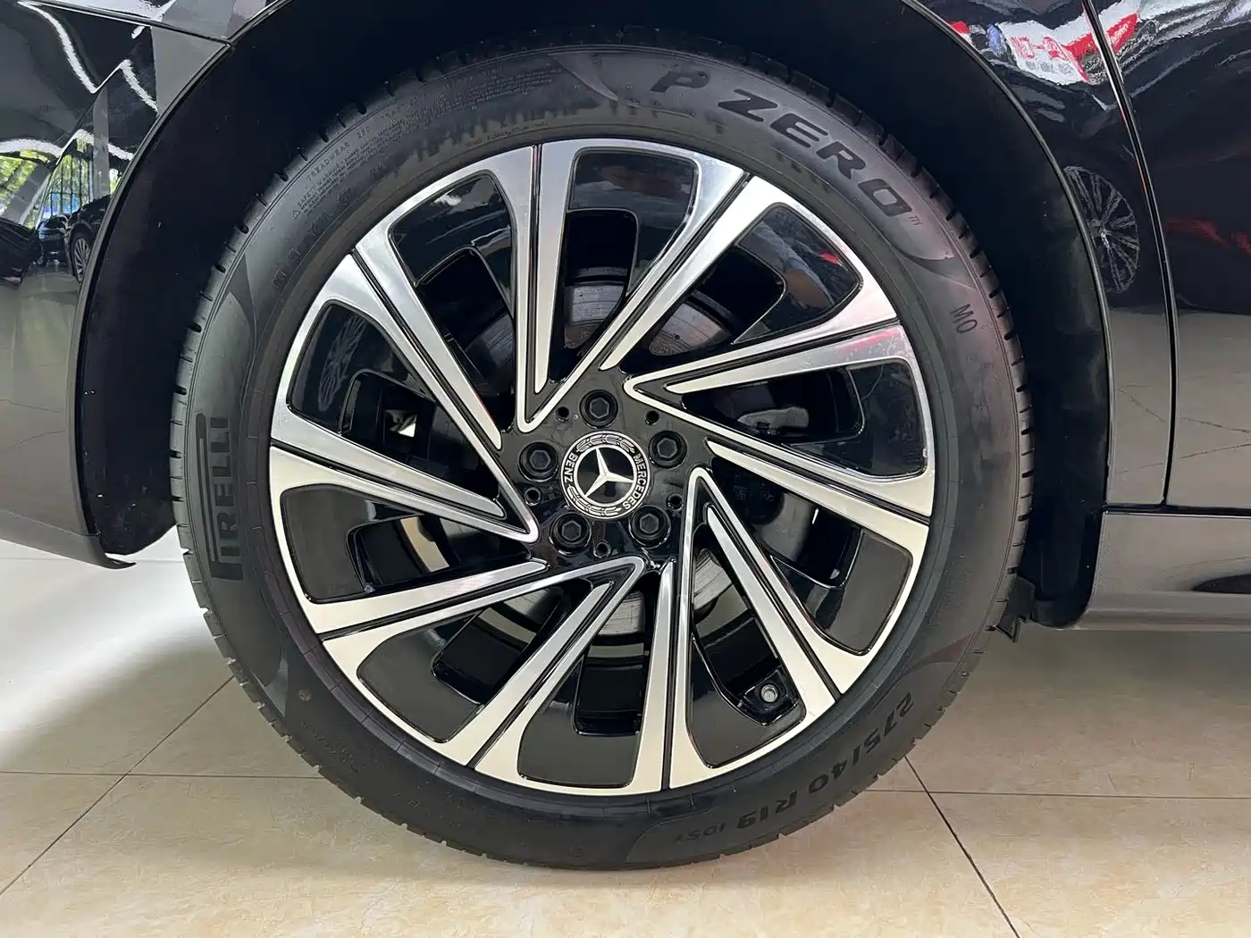 Mercedes-Benz E-Class 2025 E 300 L Luxury фото 29