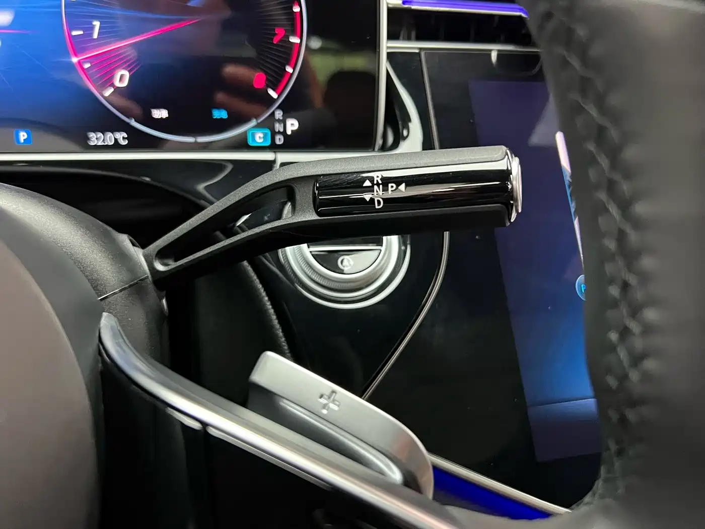 Mercedes-Benz E-Class 2025 E 300 L Luxury фото 25