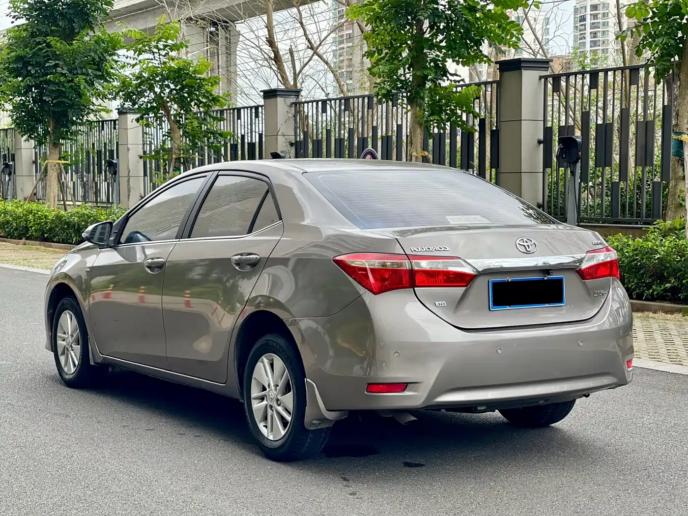 Toyota Corolla 2014 1.6L CVT GL-i фото 7
