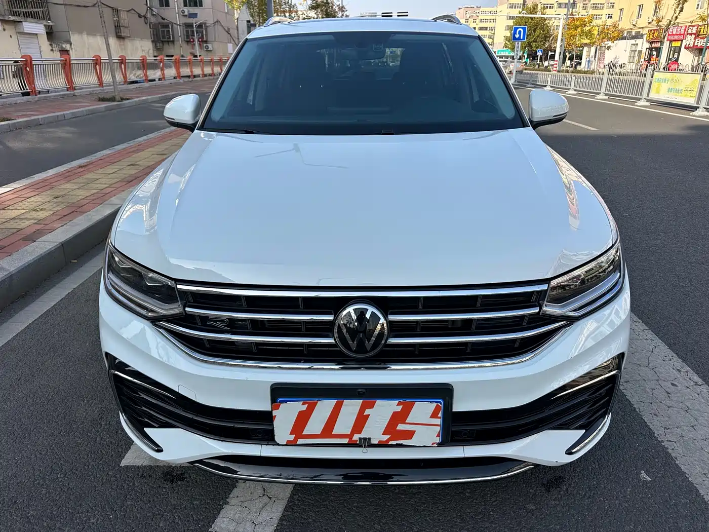 Volkswagen Tiguan L 2024 Outstanding 330TSI Auto 2WD R-Line Dragon Glory Edition фото 2
