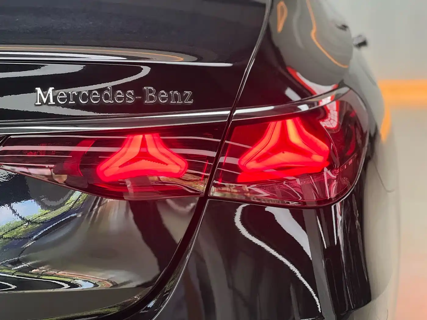 Mercedes-Benz E-Class 2025 E 300 L Luxury фото 17