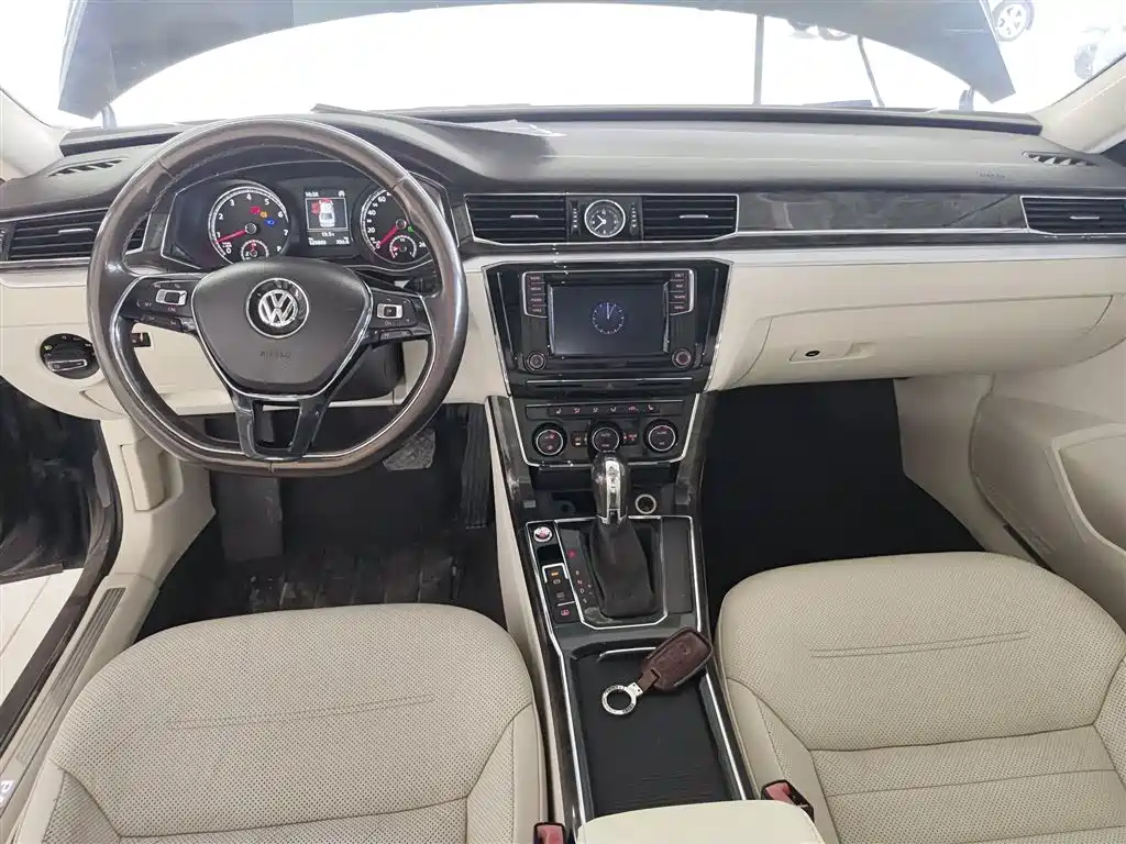 Volkswagen Passat 2016 380TSI DSG Premium Edition фото 6